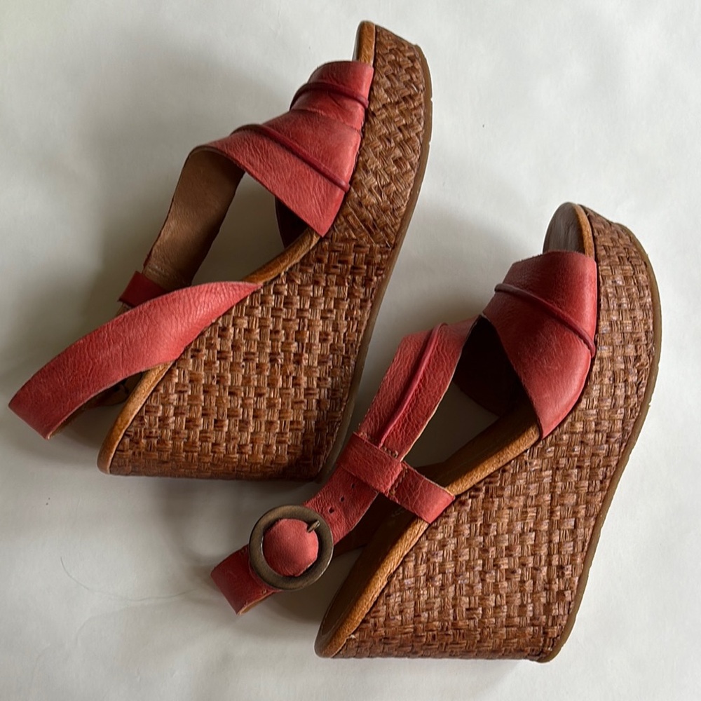 Naya Estra Red Genuine Leather Wedge Sandals Size 8 - Picture 9 of 12